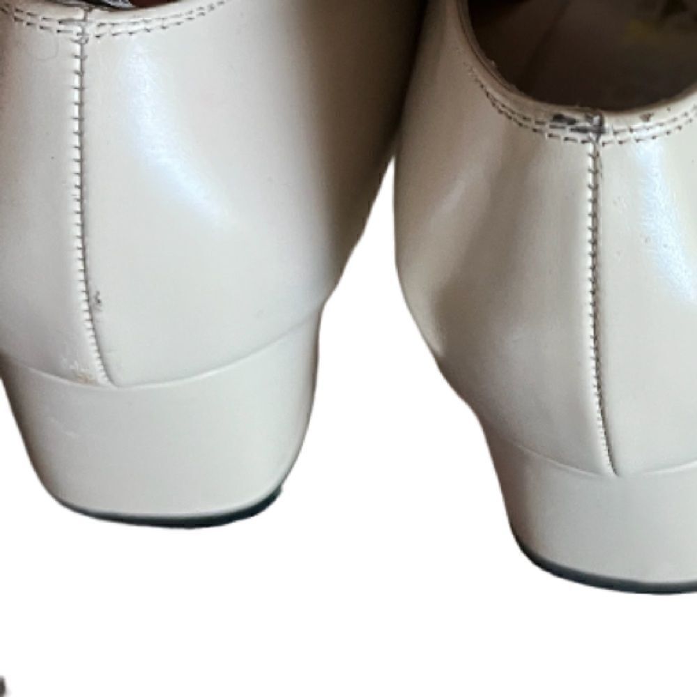 Salvatore Ferragamo chunky heels. - Picture 8 of 8